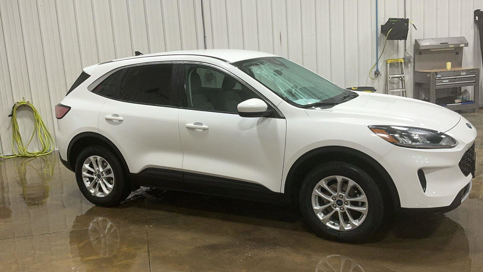 Certified 2021 Ford Escape SE w/ Cold Weather Package image 4