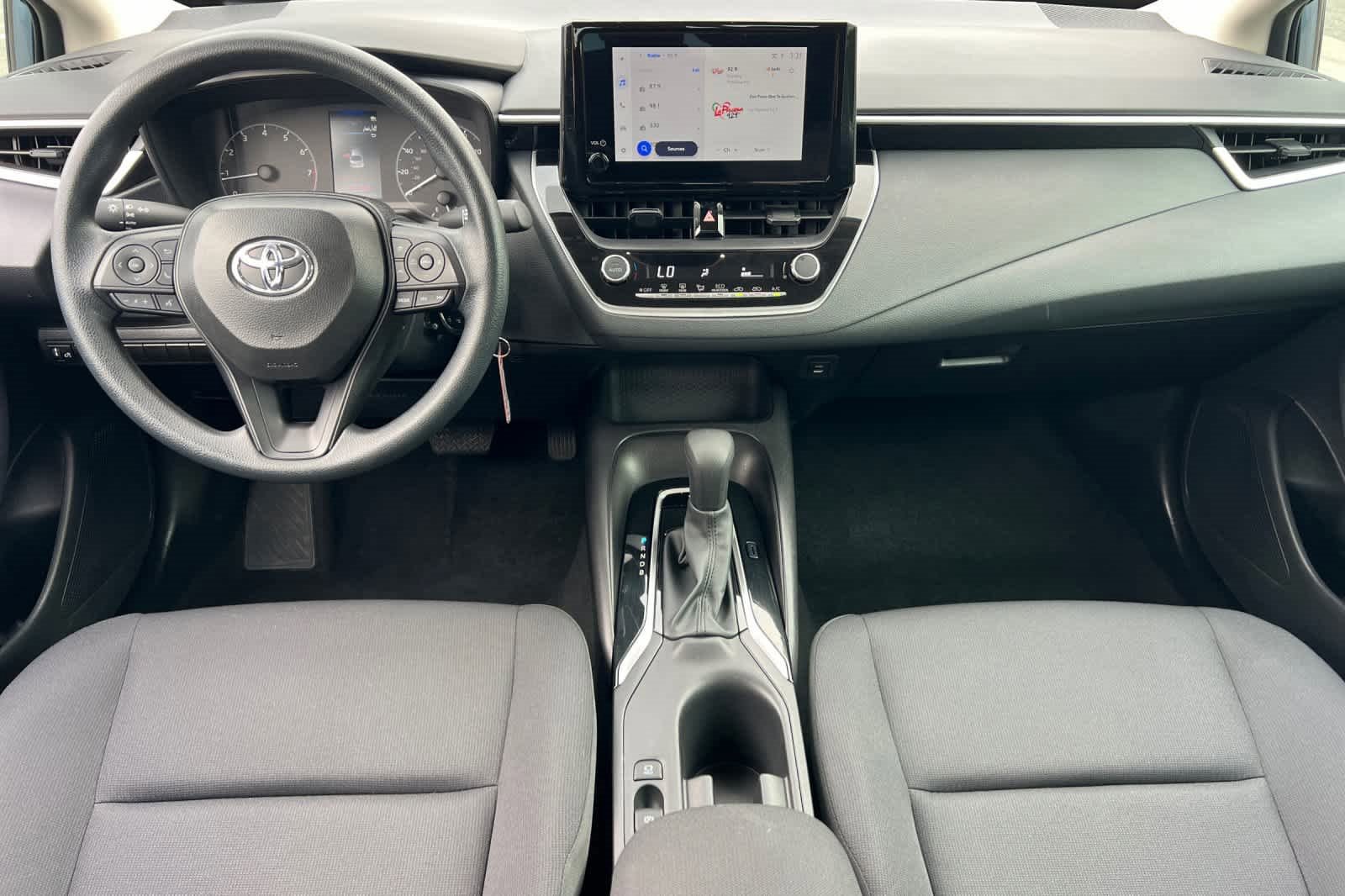 Used 2025 Toyota Corolla LE image 9
