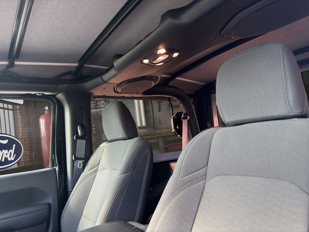 Used 2022 Jeep Wrangler Sport S image 16