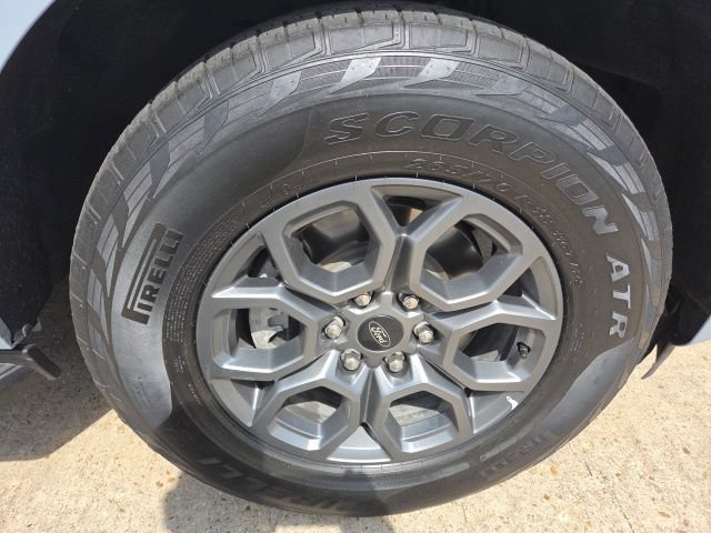 Certified 2025 Ford Expedition Active AWD/4WD image 13