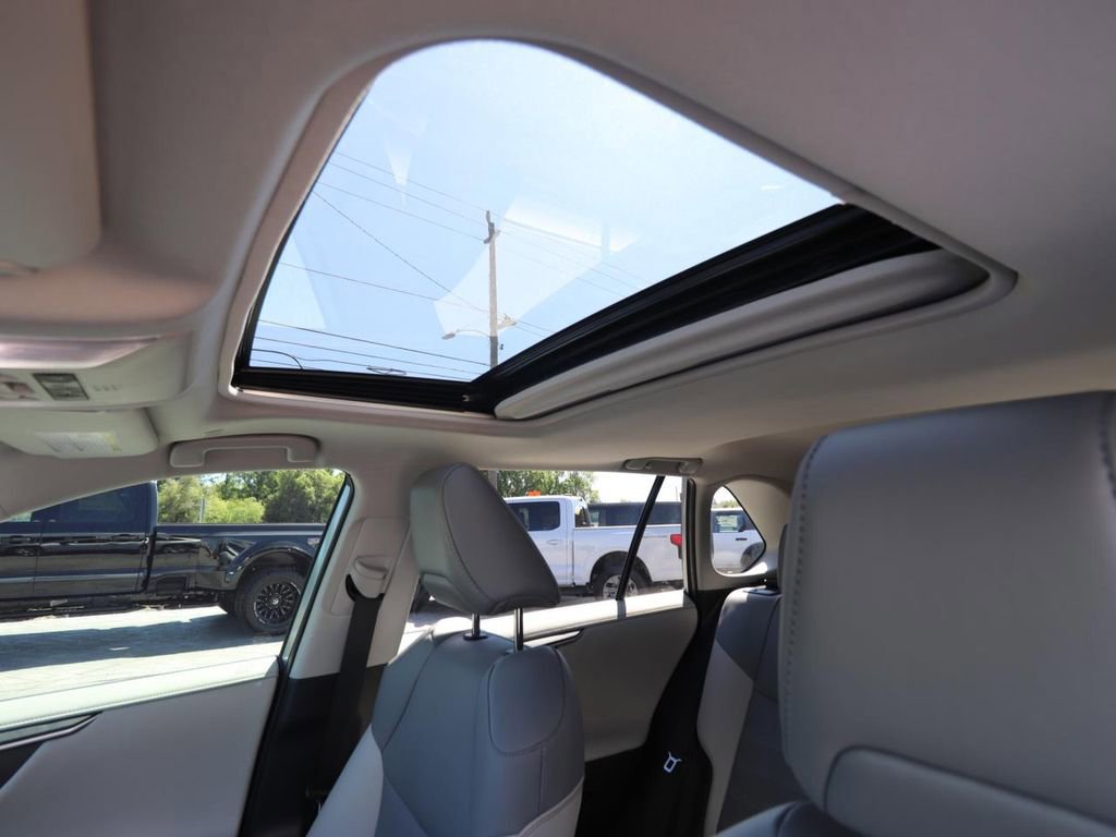 Used 2024 Toyota RAV4 Limited image 9