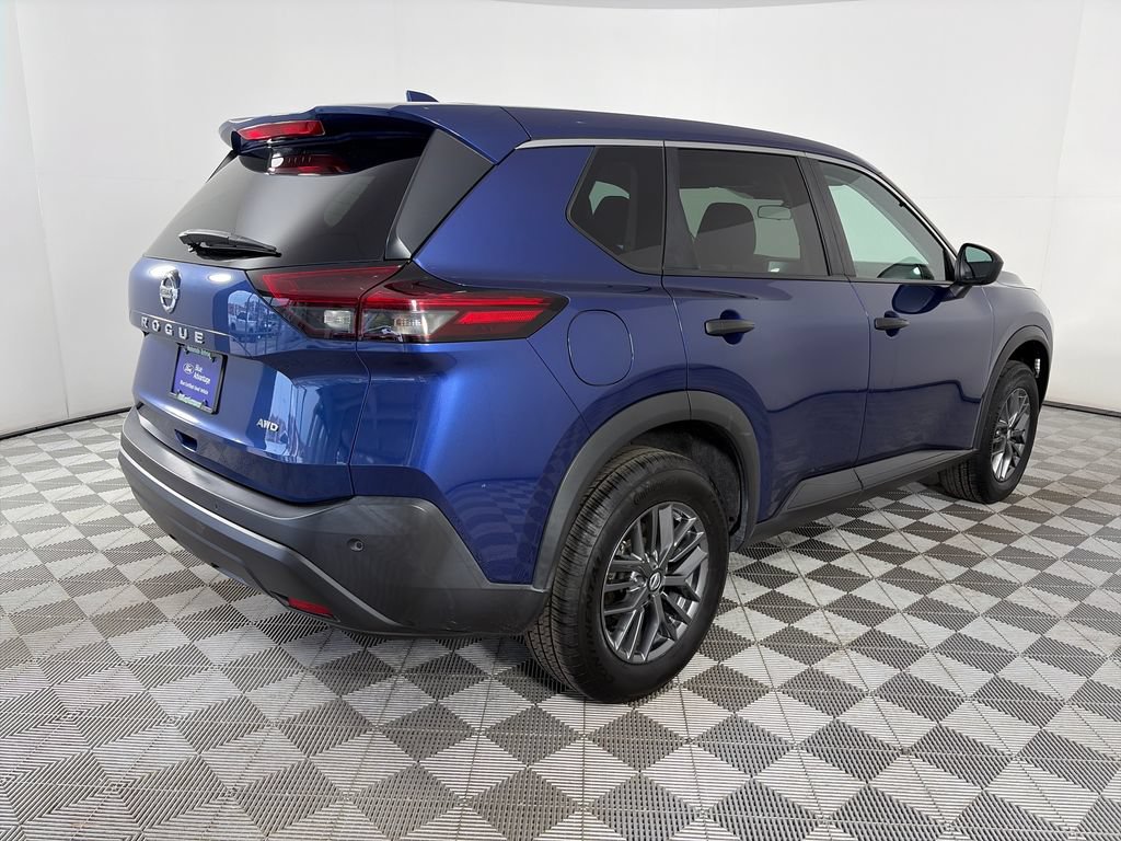 Used 2021 Nissan Rogue S AWD/4WD image 7