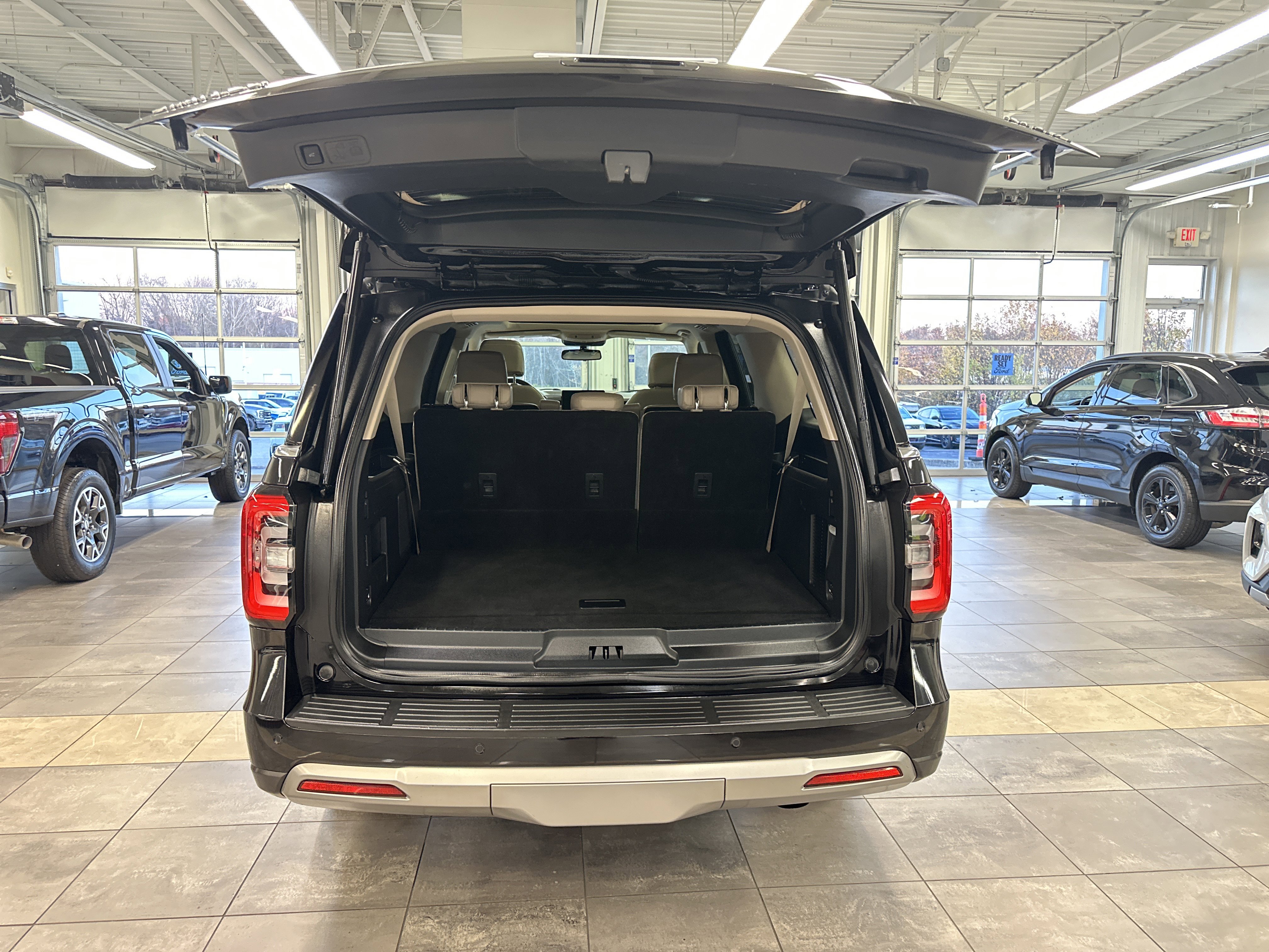 Certified 2022 Ford Expedition Max Limited image 31