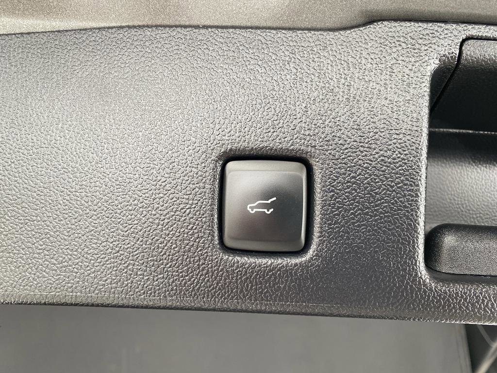 Certified 2025 Ford Escape ST-Line Select image 17