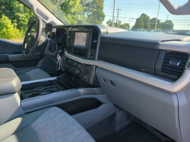 Certified 2025 Ford F350 XLT w/ Snow Plow/Camper Package AWD/4WD image 33