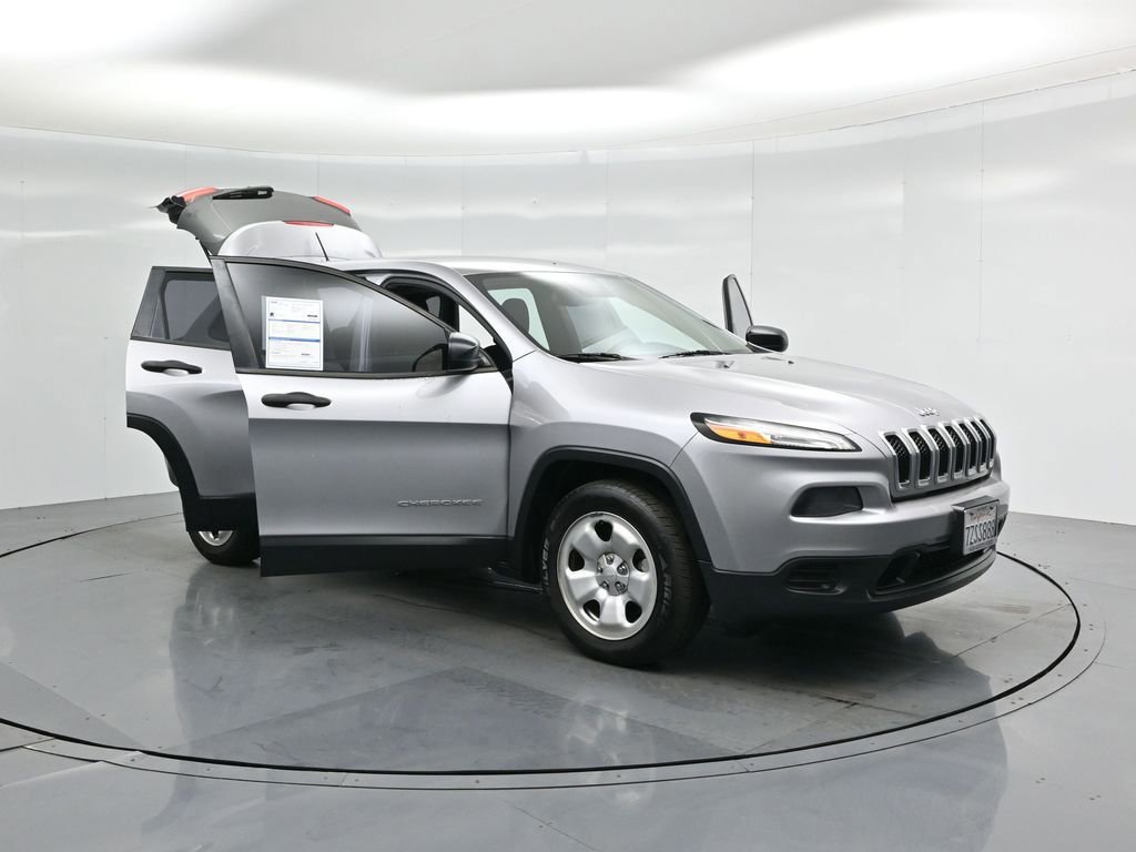 Used 2017 Jeep Cherokee Sport image 49