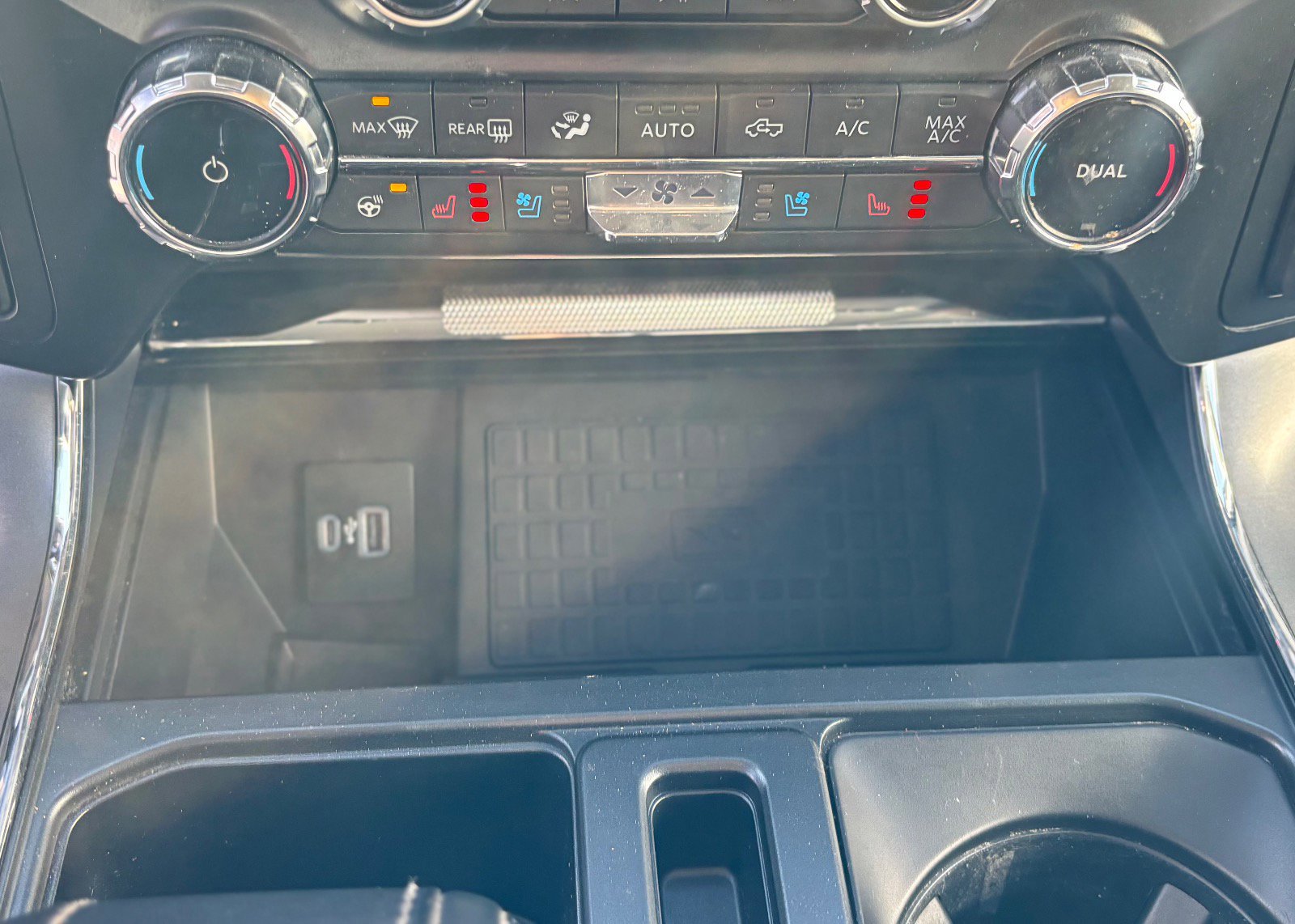 Certified 2022 Ford F150 Lariat w/ Equipment Group 502A High image 40