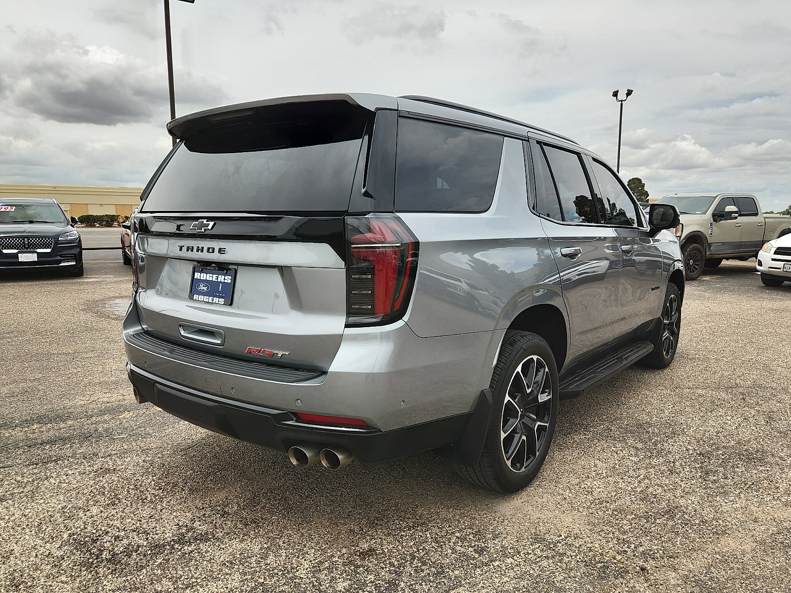 Used 2025 Chevrolet Tahoe RST AWD/4WD image 7
