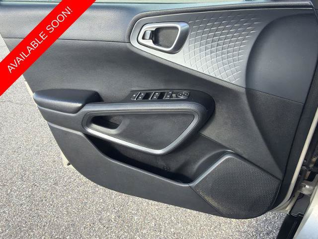 Used 2020 Kia Soul EX FWD image 29