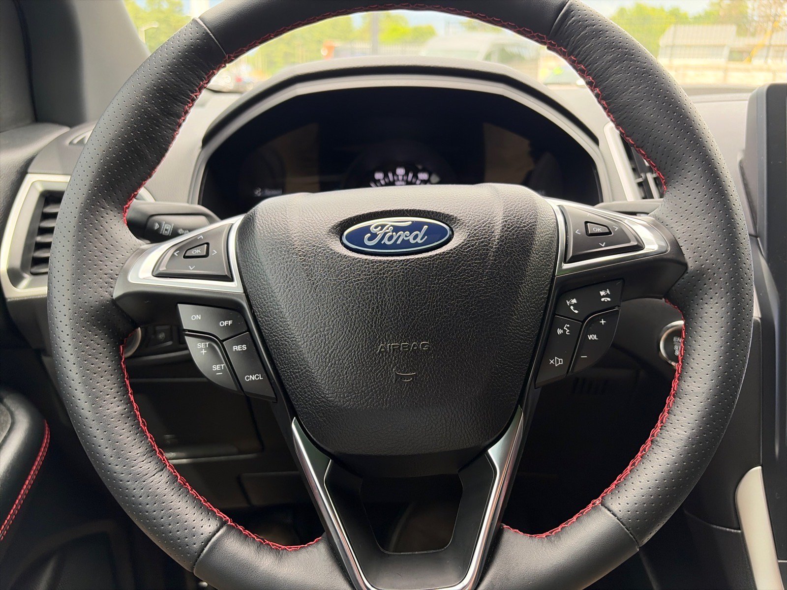 Certified 2024 Ford Edge ST-Line AWD/4WD image 24