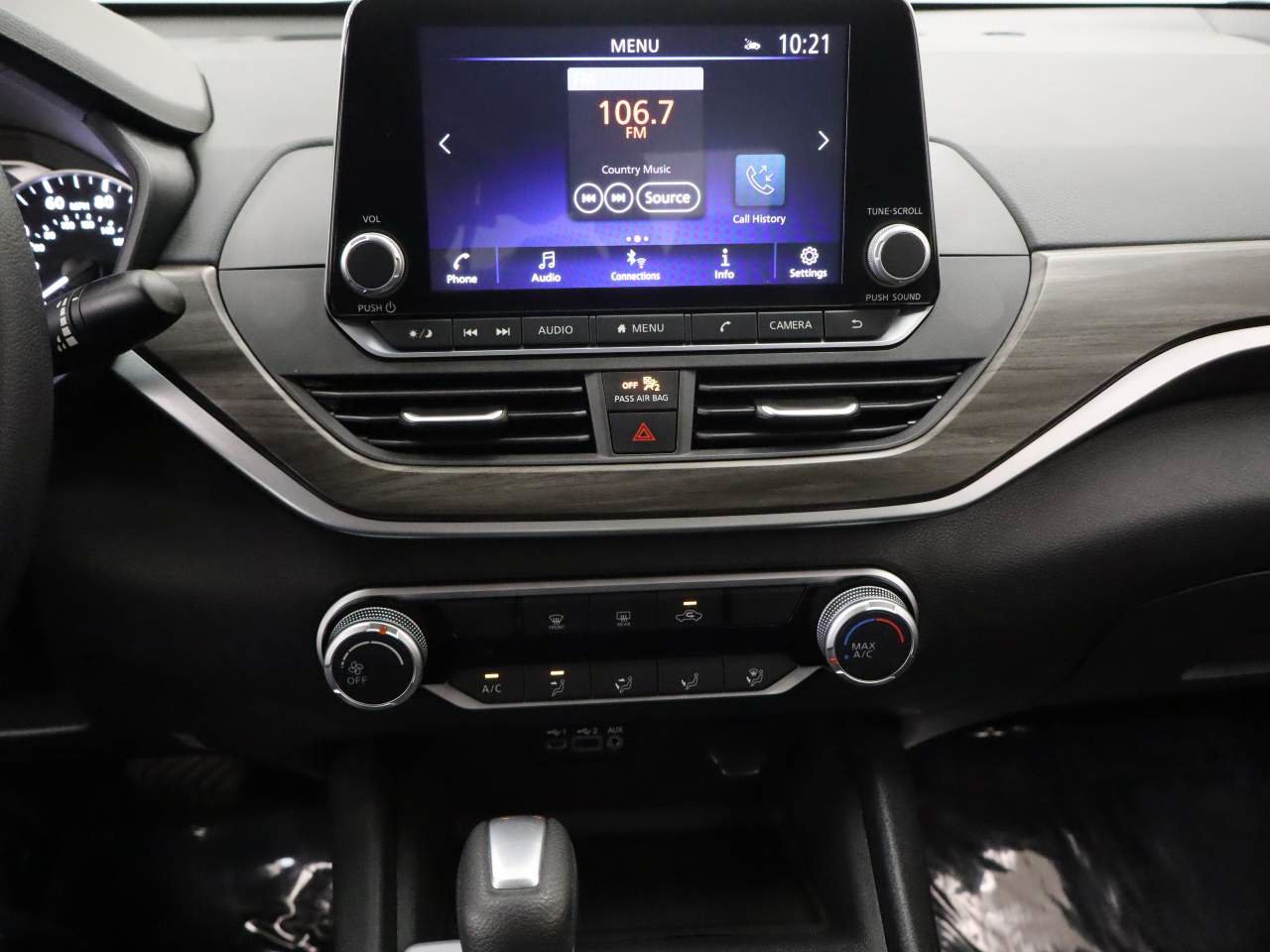 Used 2025 Nissan Altima 2.5 SV FWD image 10