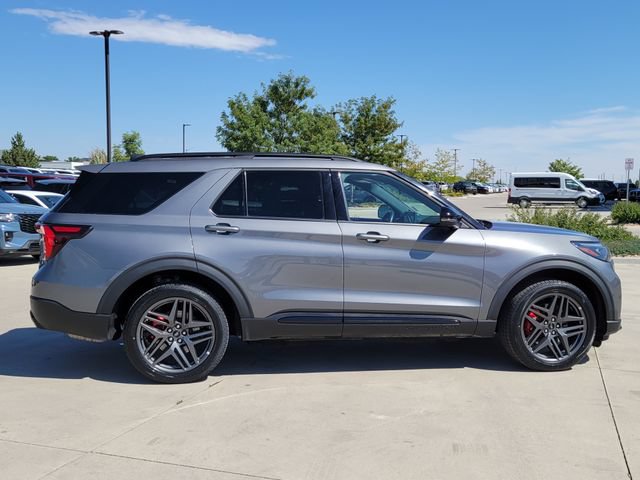 Certified 2025 Ford Explorer ST-Line w/ ST-Line Street Pack AWD/4WD image 2