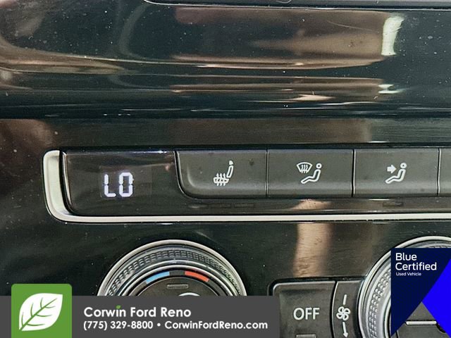 Used 2017 Volkswagen Golf R 4-Door image 24