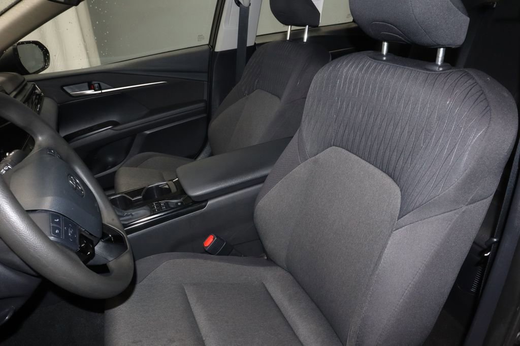 Used 2025 Toyota Camry LE FWD image 26