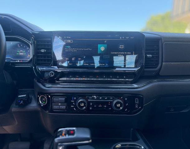 Used 2022 Chevrolet Silverado 1500 ZR2 w/ Technology Package AWD/4WD image 13