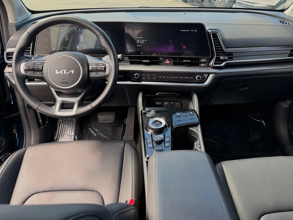 Used 2025 Kia Sportage EX AWD/4WD image 27