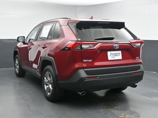Used 2024 Toyota RAV4 XLE AWD/4WD image 7