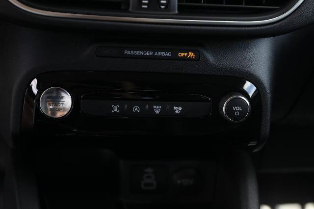 Certified 2025 Ford Escape Platinum AWD/4WD image 38