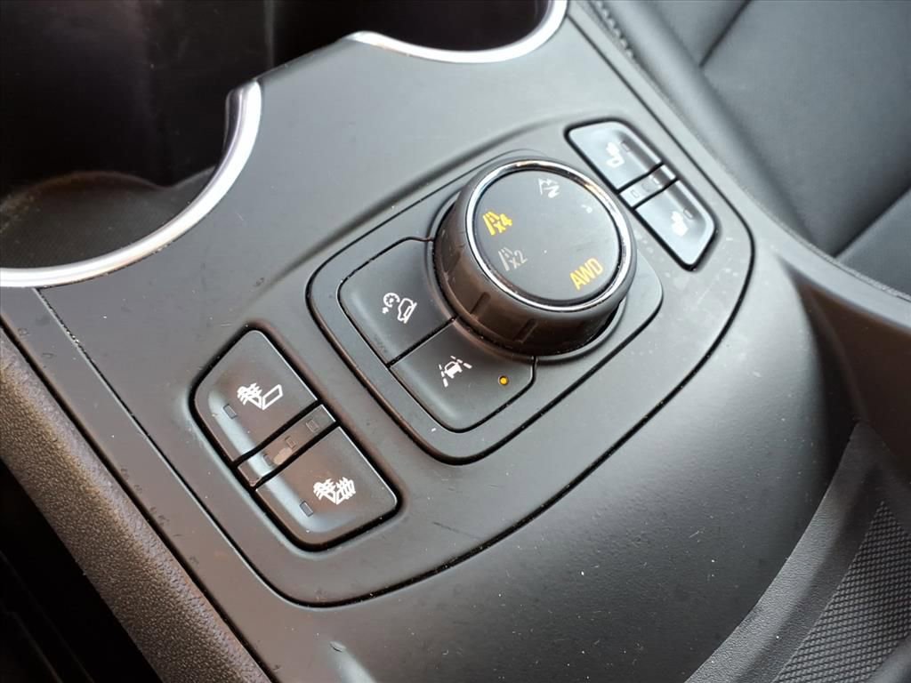 Used 2022 GMC Terrain SLT image 25