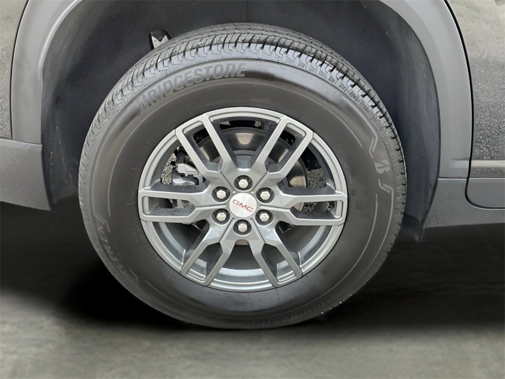 Used 2025 GMC Acadia Elevation image 16