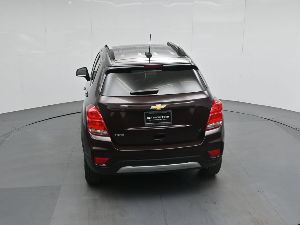 Used 2020 Chevrolet Trax LT w/ LT Convenience Package FWD image 37