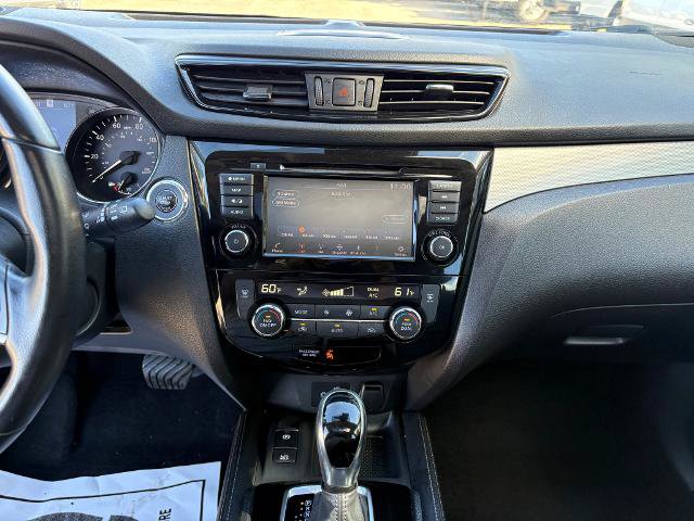 Used 2020 Nissan Rogue Sport SL w/ Premium Package FWD image 13