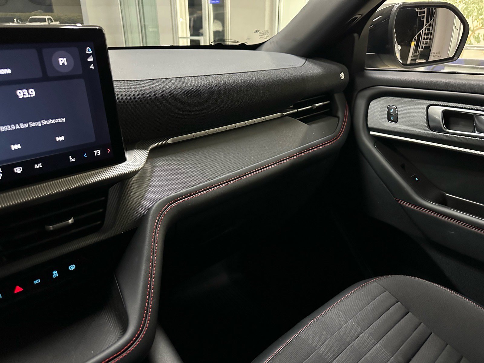 Certified 2025 Ford Explorer ST-Line image 39