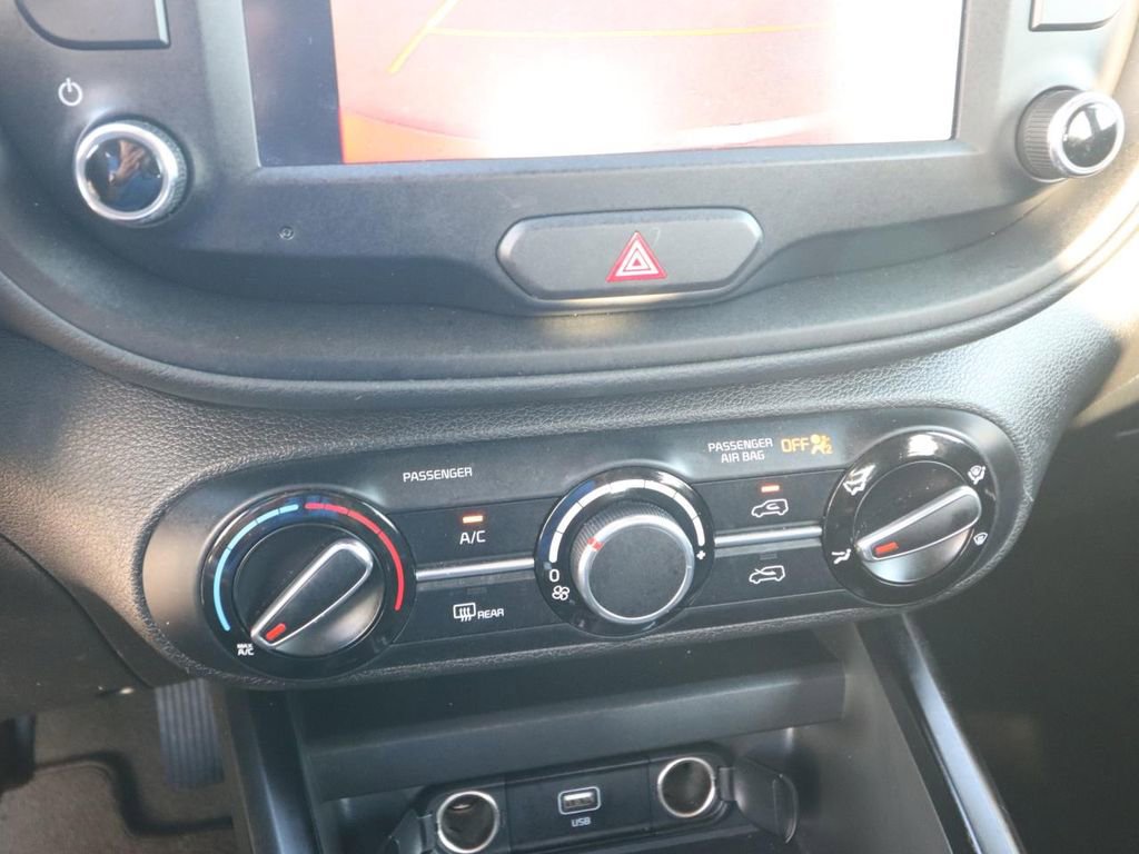 Used 2025 Kia Soul LX w/ LX Technology Package image 20