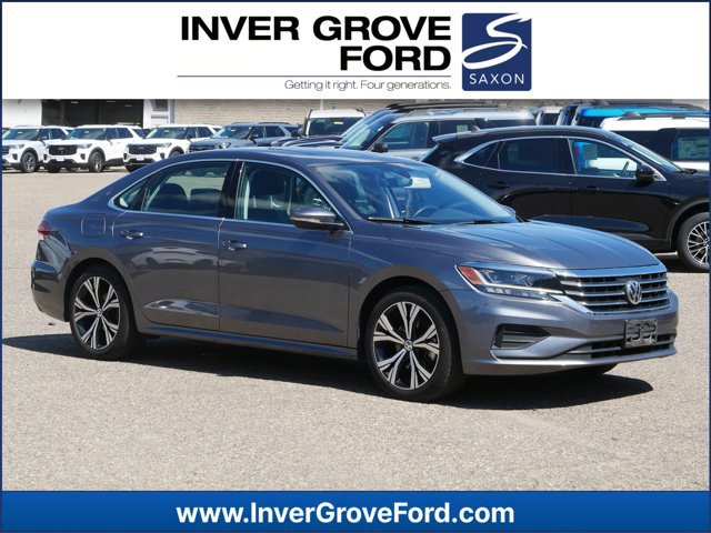 Used 2021 Volkswagen Passat 2.0T SE FWD image 1