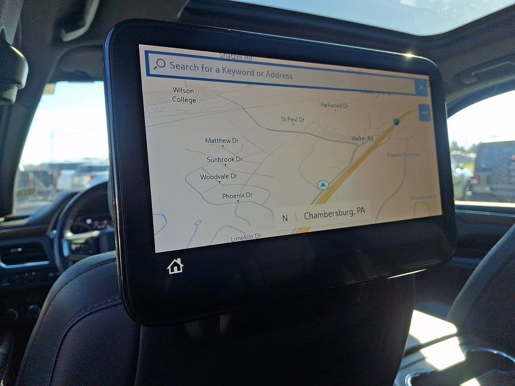 Used 2021 Chevrolet Tahoe Premier w/ Premium Package image 12