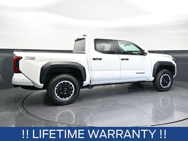 Used 2024 Toyota Tacoma TRD Off-Road AWD/4WD image 3