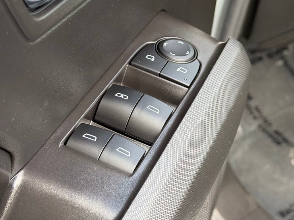 Used 2025 GMC Canyon Elevation image 15