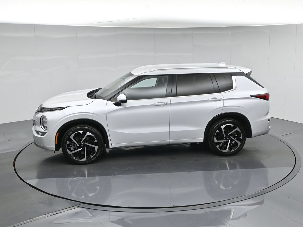 Used 2024 Mitsubishi Outlander SEL FWD image 41