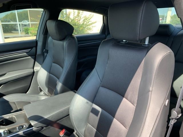 Used 2019 Honda Accord Sport image 11
