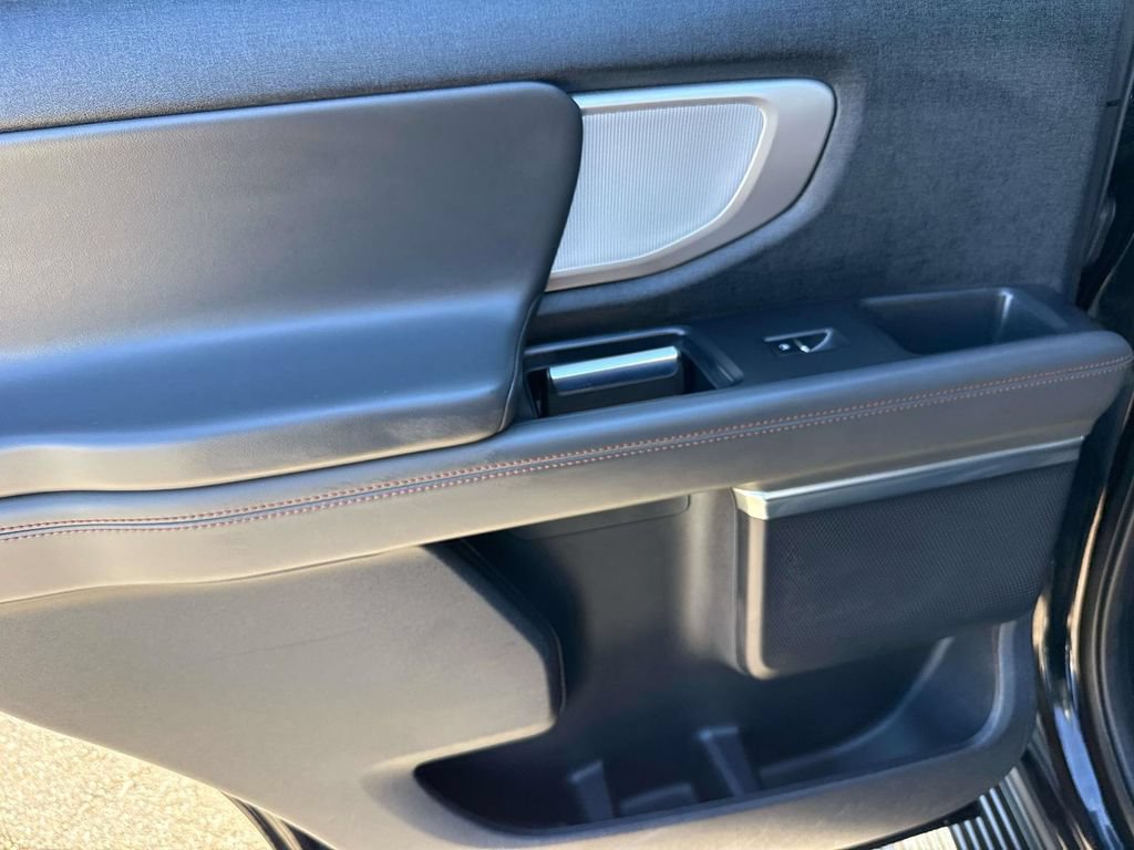 Certified 2025 Ford Expedition Active RWD image 8