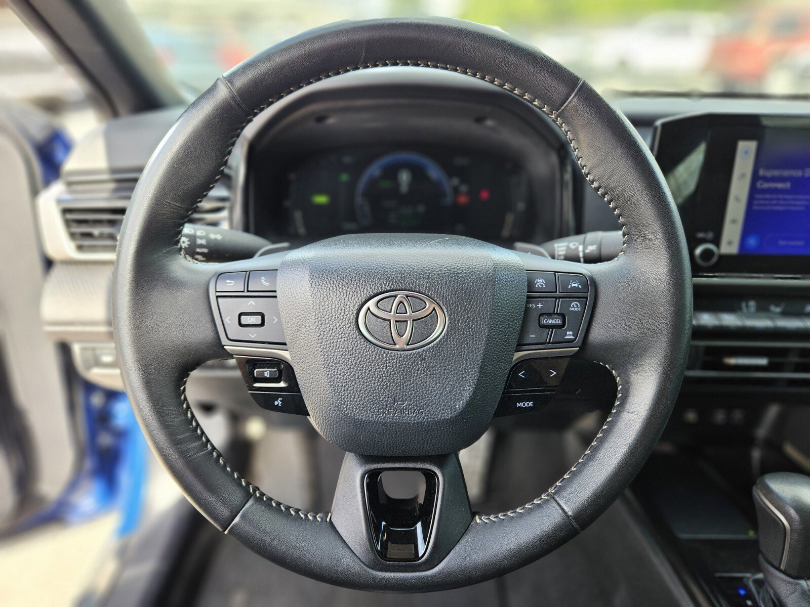 Used 2025 Toyota Camry SE image 27