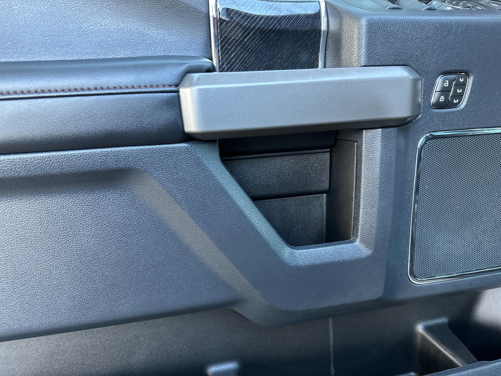 Certified 2022 Ford F250 Platinum w/ Tremor Off-Road Package image 11