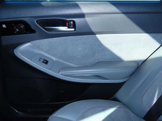 Used 2019 Toyota Avalon XSE w/ All Weather Liner Package image 18