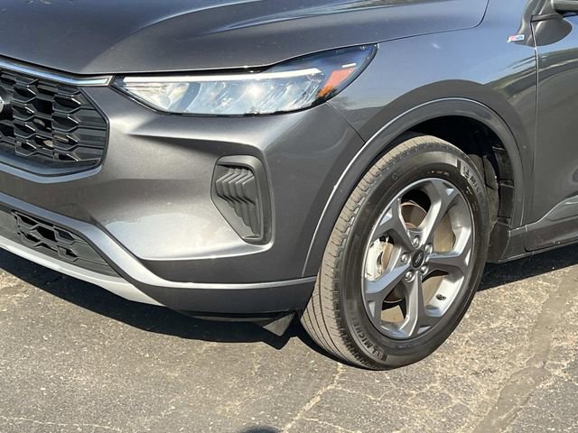 Certified 2023 Ford Escape ST-Line w/ Tech Pack #1 AWD/4WD image 8