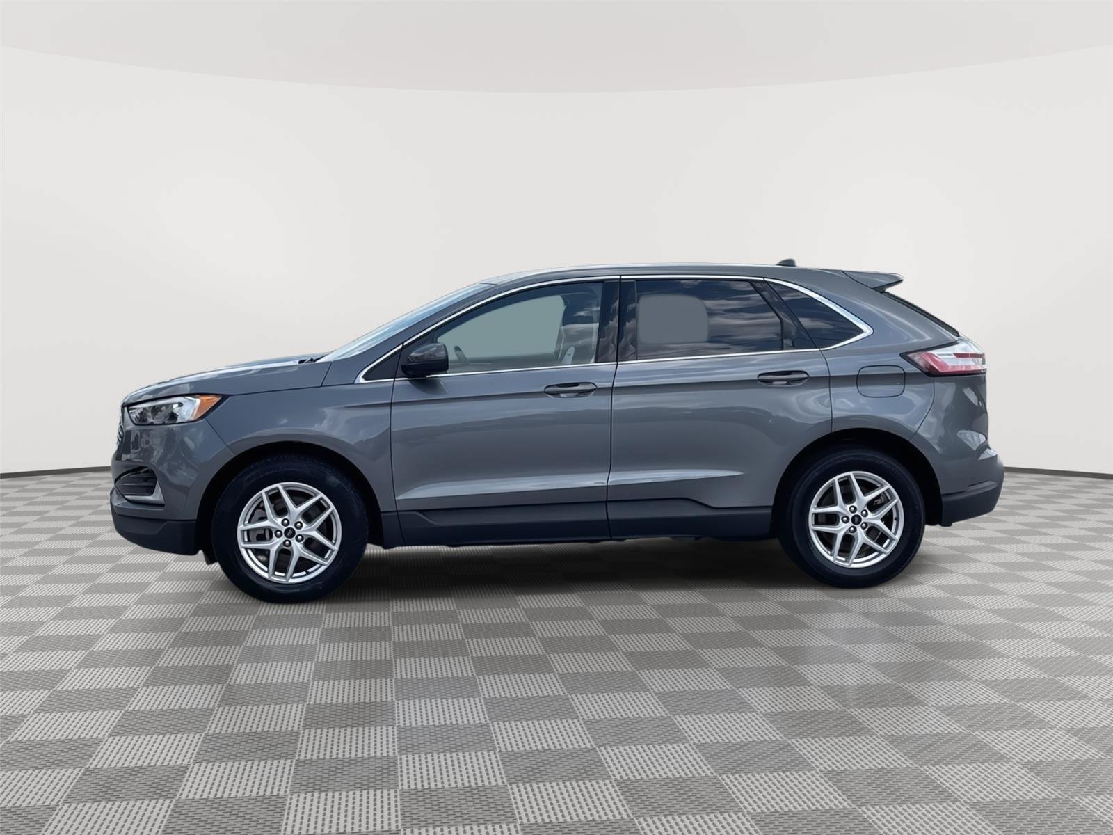 Certified 2024 Ford Edge SEL AWD/4WD image 2