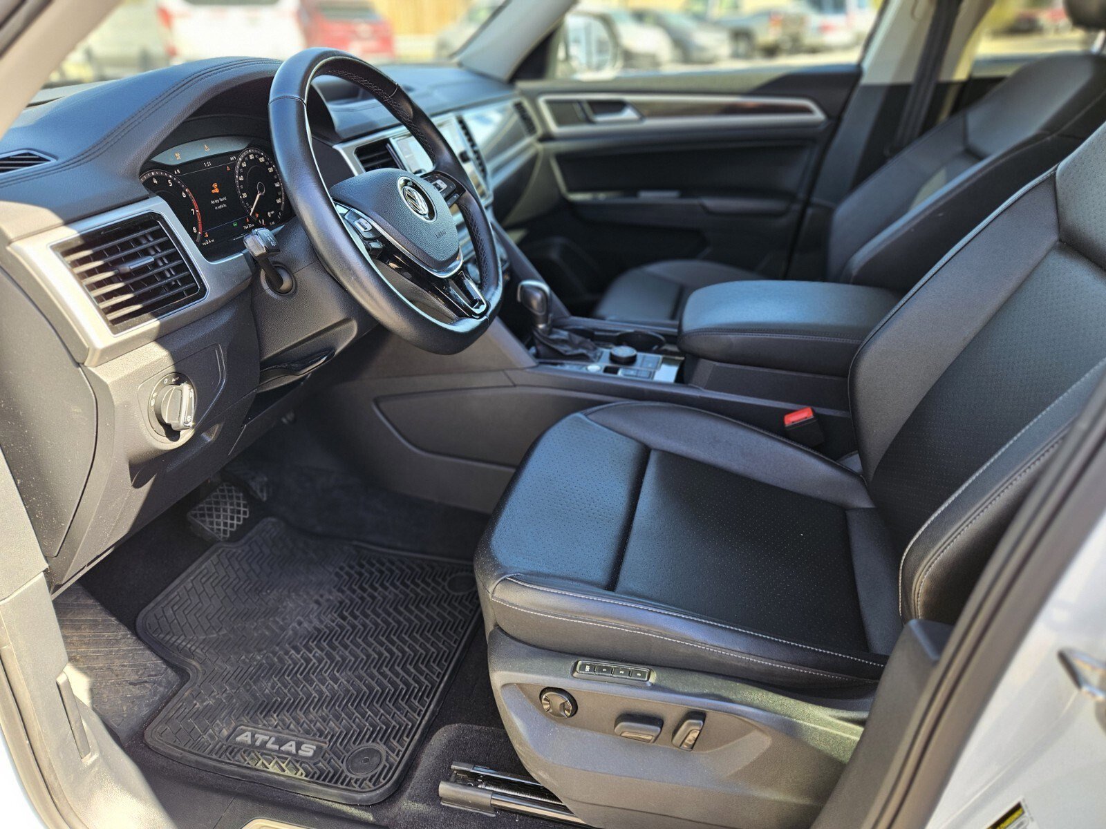 Used 2019 Volkswagen Atlas SEL image 19