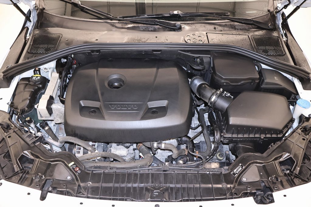 Used 2017 Volvo S60 T5 Inscription image 34