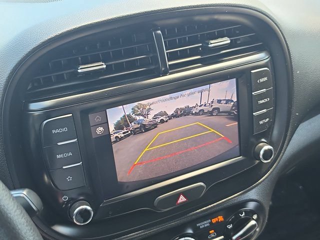 Used 2024 Kia Soul LX FWD image 24