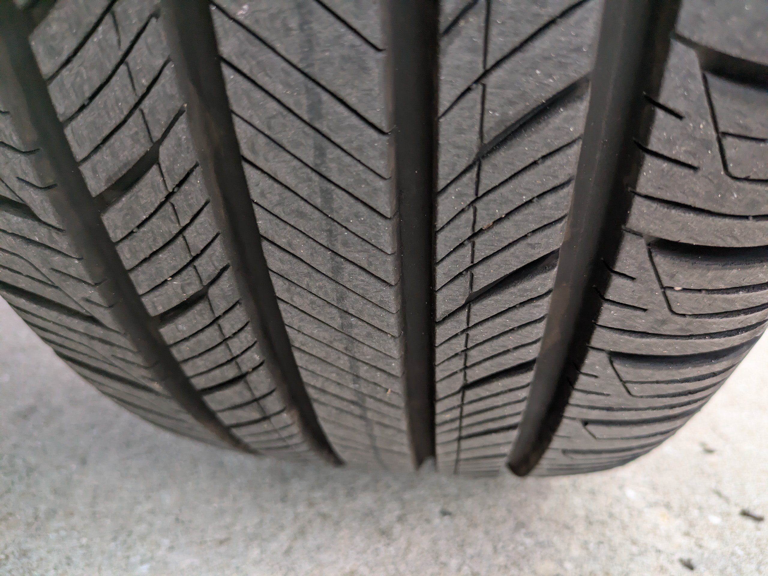 Certified 2025 Ford Explorer Active RWD image 12