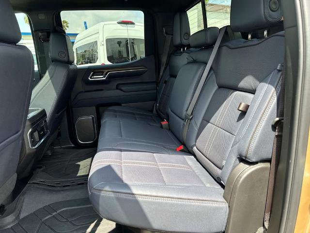 Used 2024 Chevrolet Silverado 1500 High Country w/ Technology Package image 15