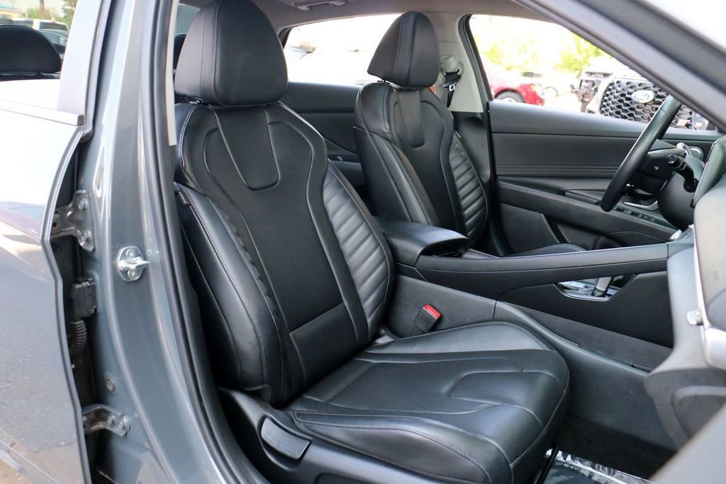 Used 2024 Hyundai Elantra Limited FWD image 28