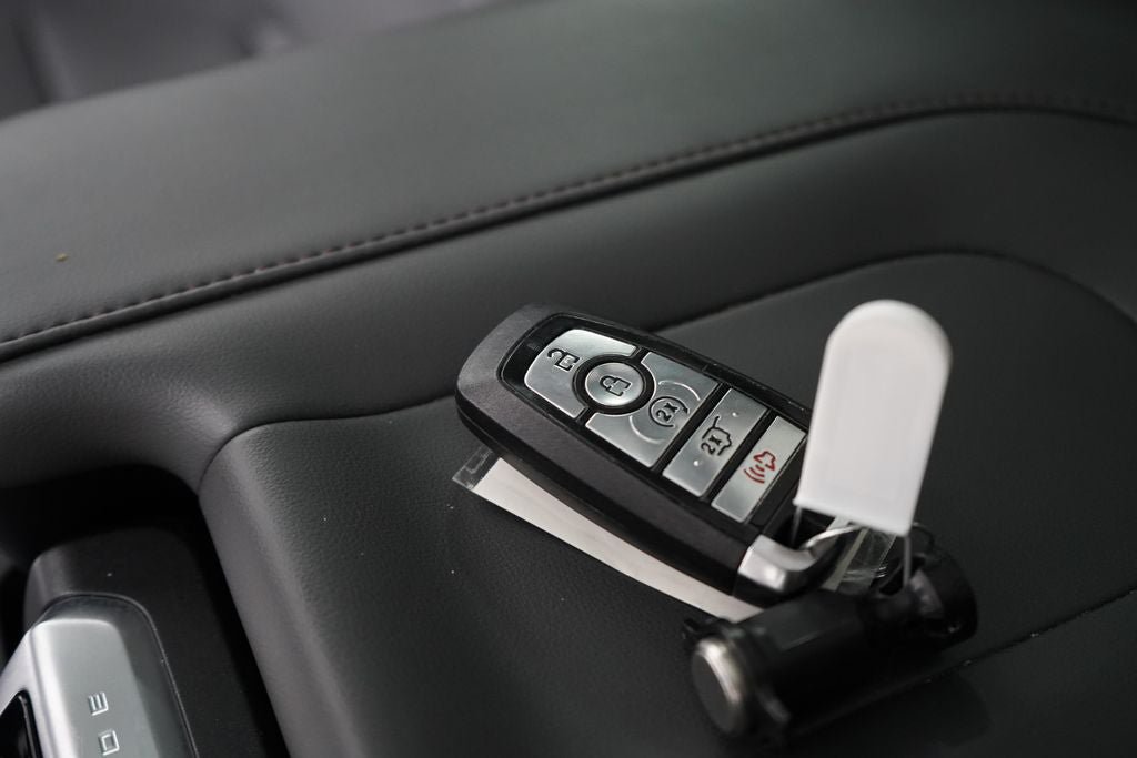 Certified 2025 Ford Expedition Active AWD/4WD image 22