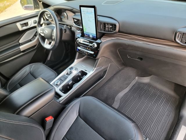 Certified 2023 Ford Explorer Limited w/ Limited Technology Package AWD/4WD image 26