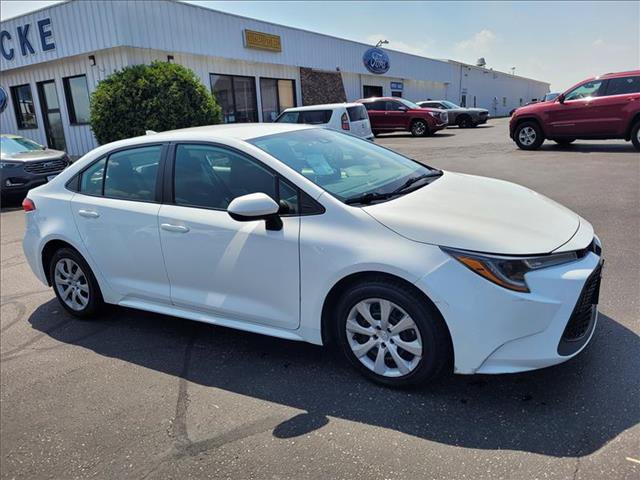 Used 2021 Toyota Corolla LE FWD image 4