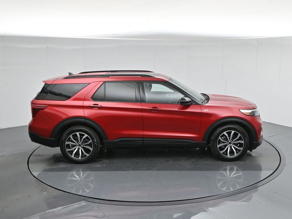 Certified 2022 Ford Explorer ST-Line w/ Class IV Trailer Tow Package image 44
